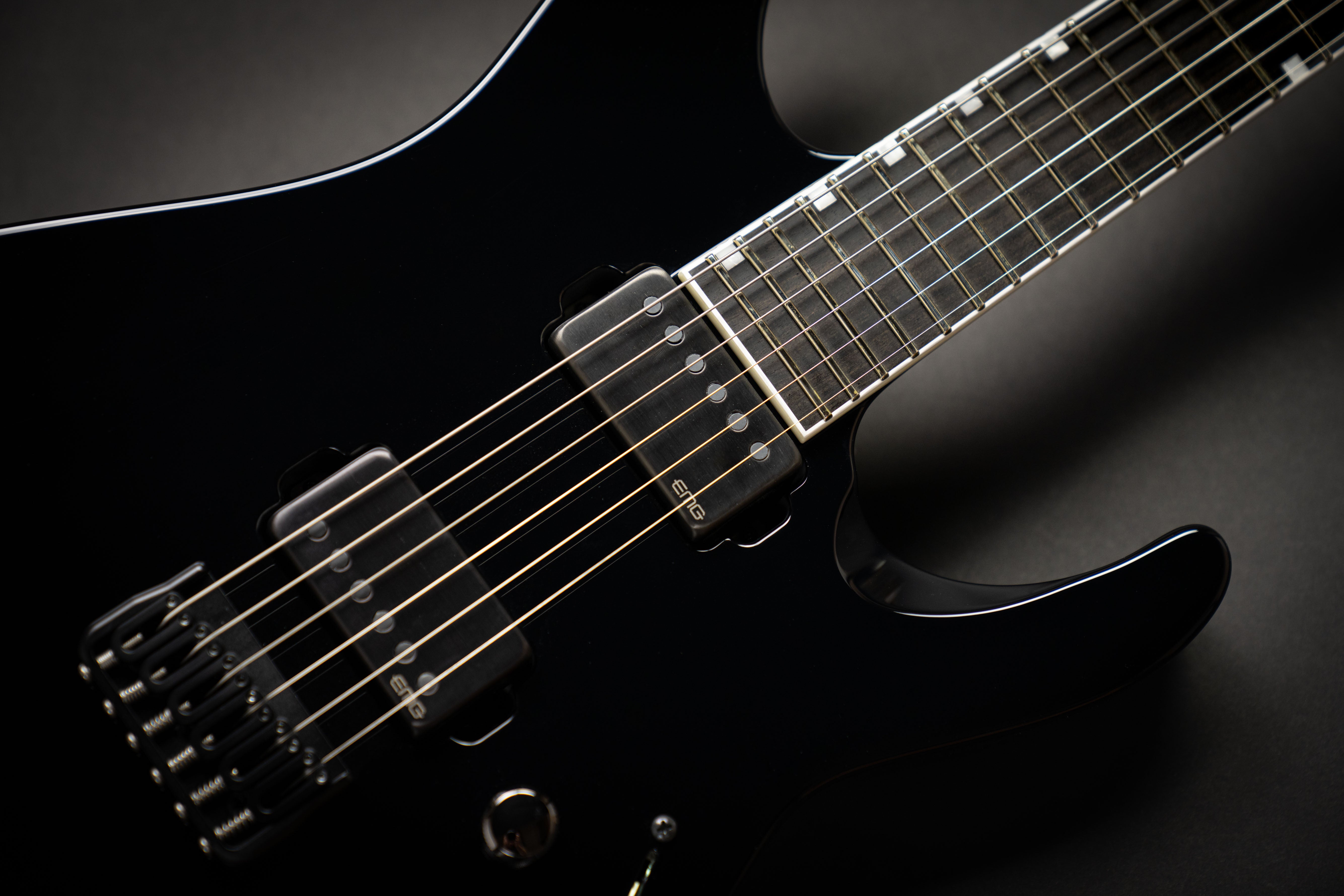 Custom Shop M-II CTM NT-E Black (E0270232)